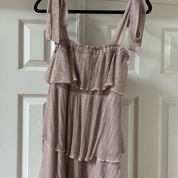 Show me your mumu bridesmaid dress. Magic Mauve Glitter Like new & dry cleaned. - Picture 4 of 4